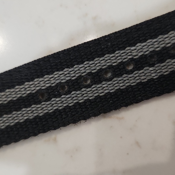 Men's Generic Watch - Picture 3 of 4